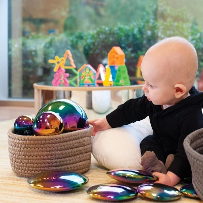 Colonial Mills Peek-A-Boo Basket And Lid - Tan 4 Colonial Mills Peek-A-Boo Basket And Lid - Tan - Image 2