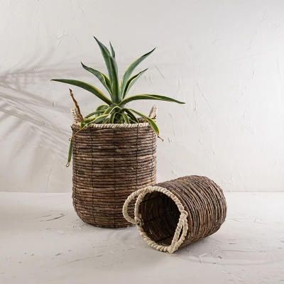 Set Of 2 Wrapped Rim Baskets Banana Leaf, Corn Husk & Metal - Foreside Home & Garden 3 Set Of 2 Wrapped Rim Baskets Banana Leaf, Corn Husk & Metal - Foreside Home & Garden